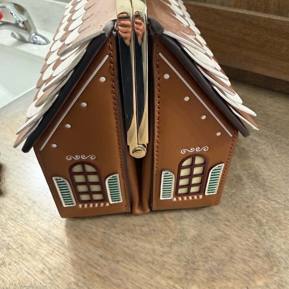 Kate Spade Holiday Gingerbread set - Picture 10 of 16